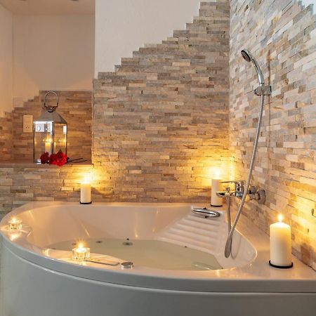 Suite Avec Jacuzzi Proche Paris & Disneyland Понто-Комбо Экстерьер фото